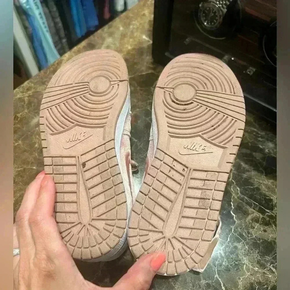 Nike Air Jordon 1 Low Low SE Pink Velvet/White- Size 7.5 - Picture 8 of 10